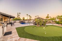 HÓZHÓ | Lazy River, Pool, Hot Tub & Pickleball - Image 3