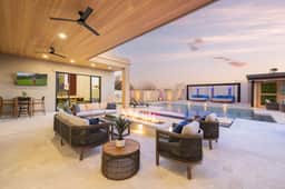 HÓZHÓ | Pool, Hot Tub, Theatre, Sauna & Fire Pit - Image 2