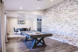 HÓZHÓ | Pool, Hot Tub, Billiards & Putting Green - Image 5