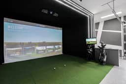 Golf Simulator, Pool, Hot Tub & Putting Green - Image 3