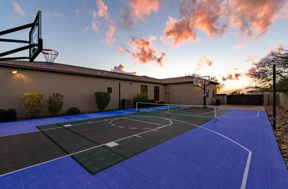 HÓZHÓ | Pool, Hot Tub, Views, Theatre & Pickleball - Image 2