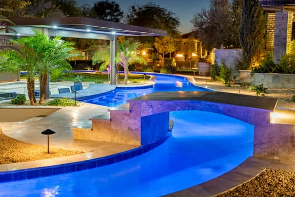 HÓZHÓ | Lazy River, Pickleball, Golf Sim & Sauna - Image 5