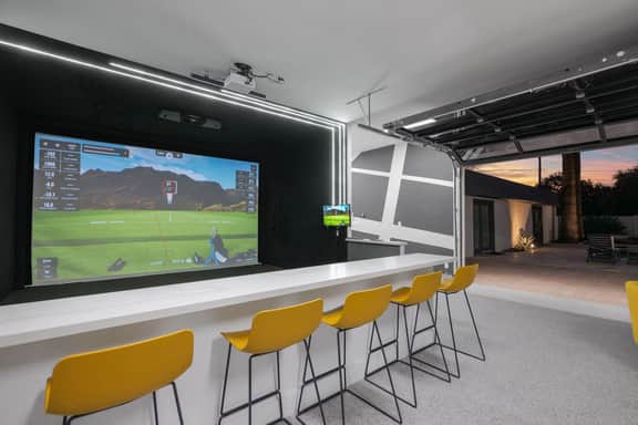Golf Simulator, Pool, Hot Tub & Putting Green - Image 2