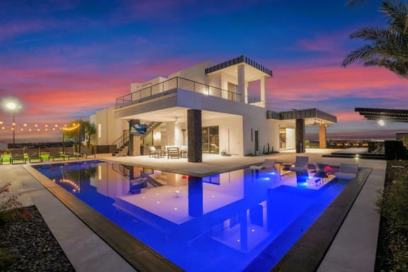 HÓZHÓ Camelback| Views, Infinity Pool & Hot Tub - Image 1